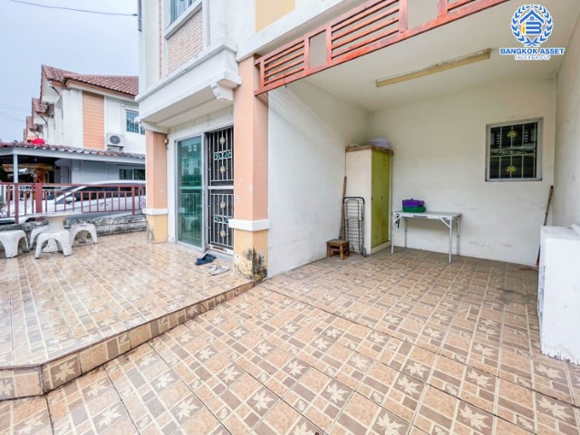 *****ทาวน์เฮ้าส์มือสองย่านกรุงเทพมหานคร ม.พฤกษาวิลล์3 ดอนเมือง #หลังมุม เนื้อที่ 23.3 ตร.ว. ฟังก์ชัน 3 ห้องนอน 2 ห้องน้ำ 1 ที่จอดรถ ราคาดีขายตามสภาพ ใกล้รถไฟฟ้าสายสีแดง "สถานีดอนเมือง" และทางด่วน "ศรีสมาน" จองด่วน!